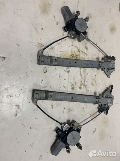 Задний стеклоподъемник Lancer 9