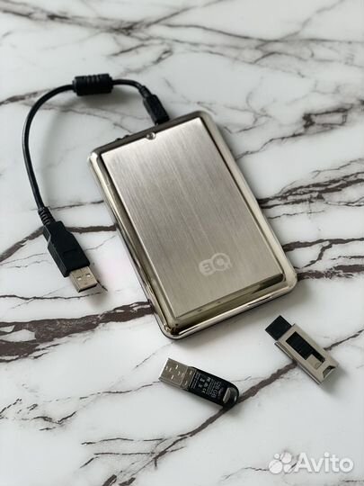Переносной жёсткий диск / флешка