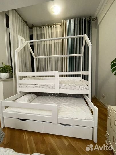 Двухъярусная кровать в детскую