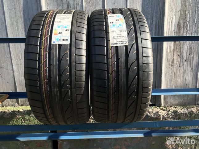 Bridgestone Potenza RE050A 265/35 R19 94Y