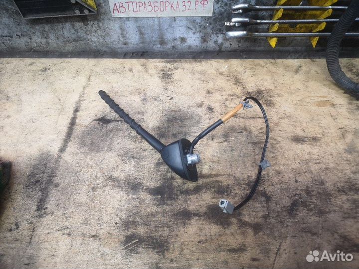 Антенна Ниссан Х-трейл Т31