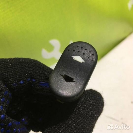 Кнопка стеклоподъемника Форд Фокус 1