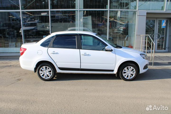 LADA Granta 1.6 МТ, 2023, 832 км