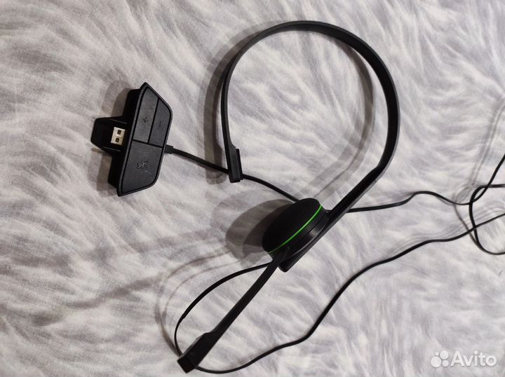 Геймпад xbox one с гарнитурой