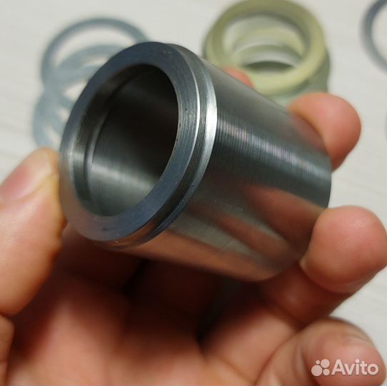 Несминаемая распорная втулка редуктора газ Газель