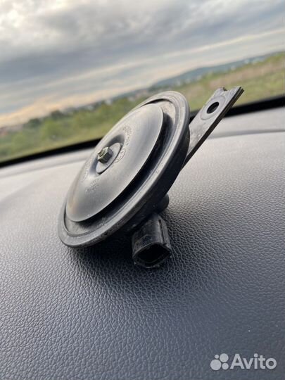 Звуковой сигнал (клаксон) от Kia Rio 3