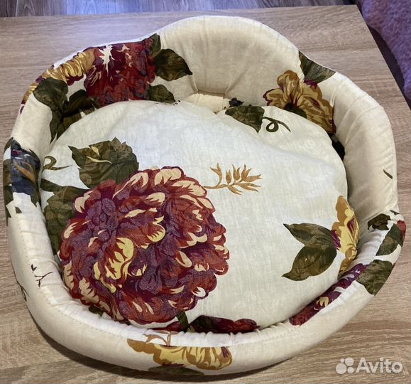 Лежанка для кошки