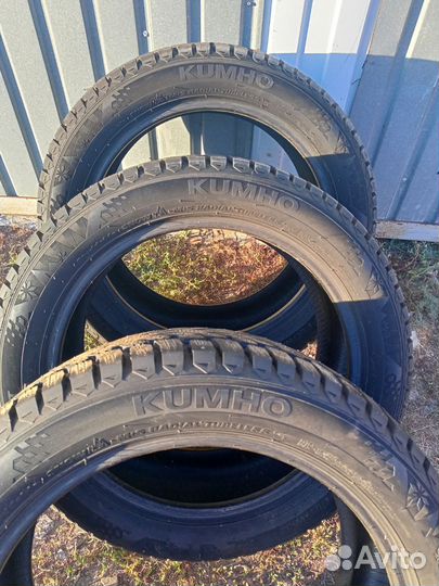 Kumho WinterCraft Ice Wi32 215/50 R17 95T