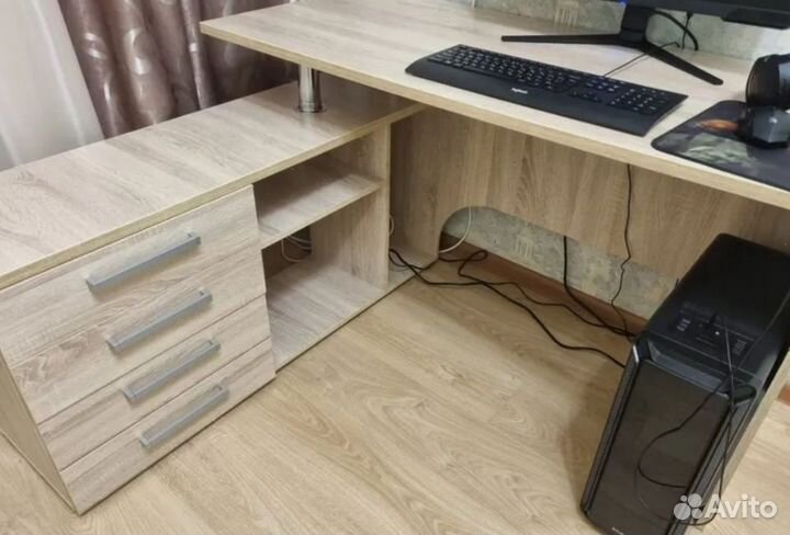 Стол компьютерный Алькор