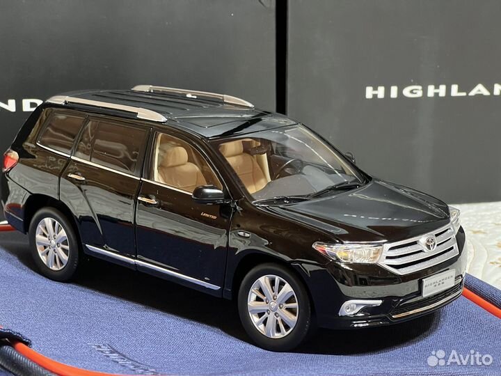 Toyota Highlander в масштабе 1/18, 1:18