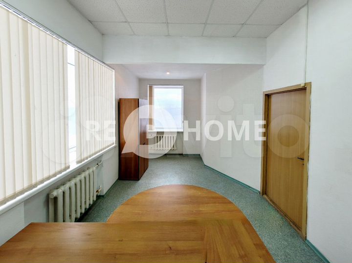 Продам офисное помещение, 303.4 м²