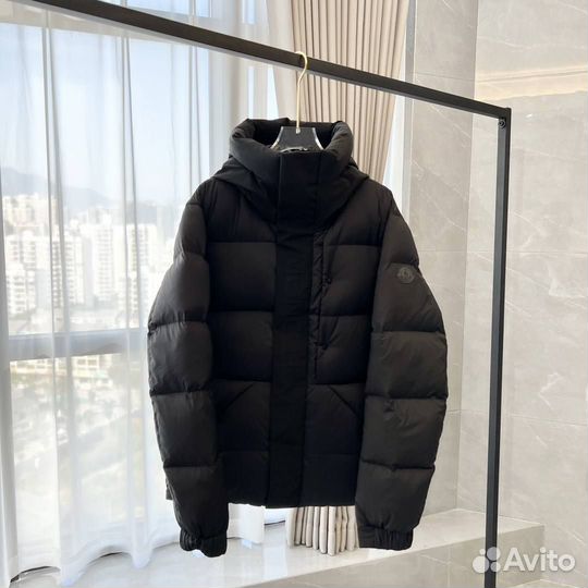 Черный Пуховик Moncler