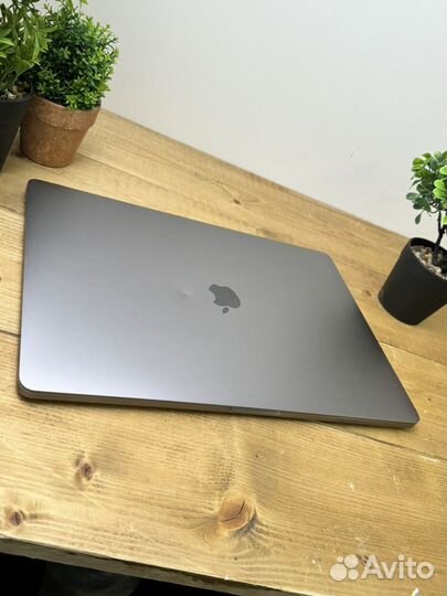 Macbook Pro 16 2019 i7 16/512 TouchBar