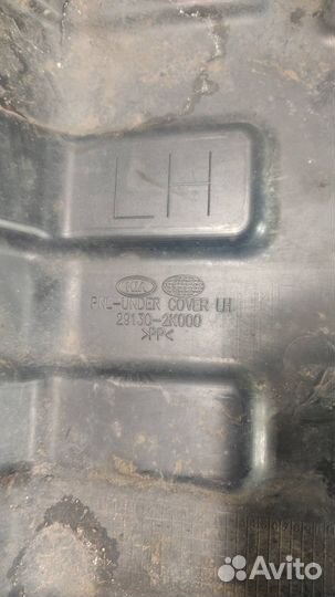 Пыльник двигателя боковой левый KIA soul 2009