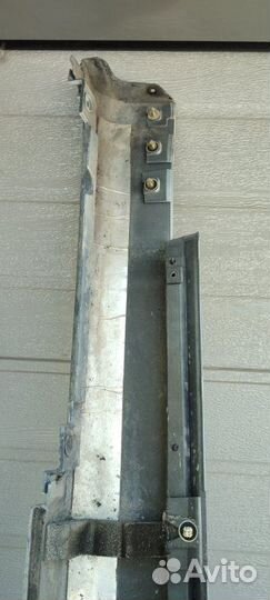 Накладка на порог наружная правая Lexus Ls460 4