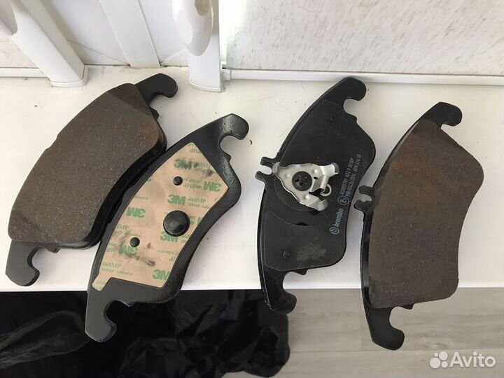 Тормозные колодки brembo на Mercedes