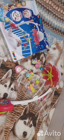 Мобиль с проектором на кроватку