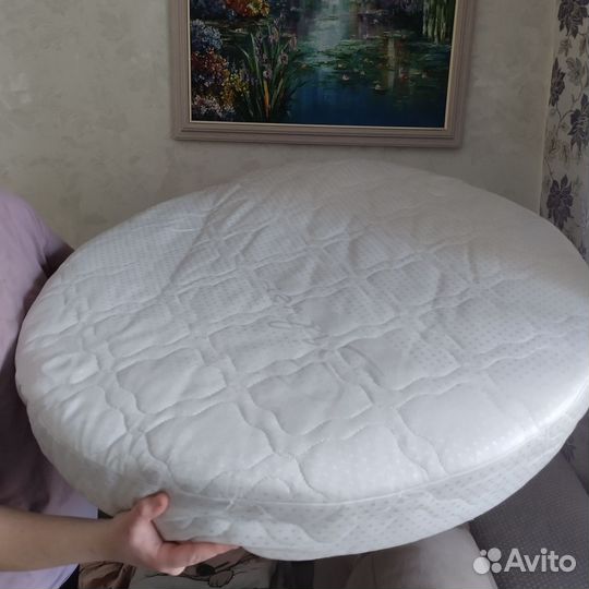 Матрас на круглую кроватку