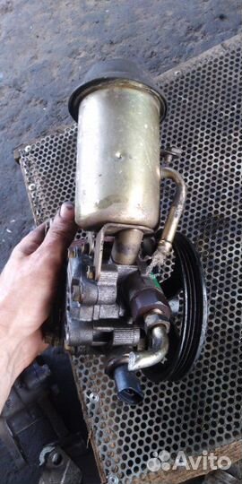 Насос гур Toyota Corolla NZE120 1NZ-FE