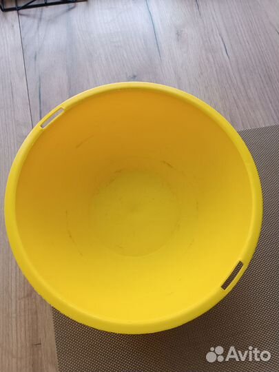 Дуршлаг, миска и тарелка пластмасс