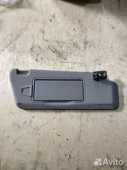 Козырек солнцезащитный правый Mercedes-Benz