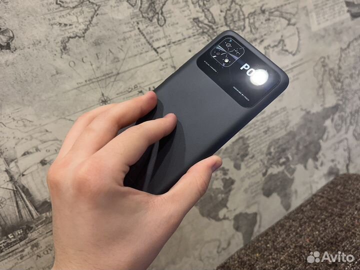 Телефон poco c40