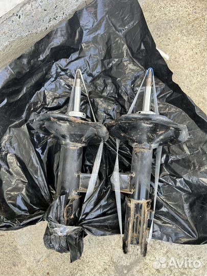 Стойки передние хундай элантра