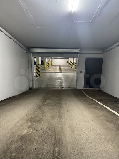 Машиноместо, 18 м²