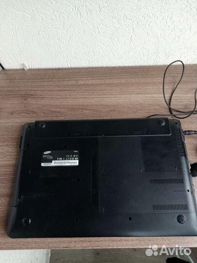 Ноутбук Samsung RC720