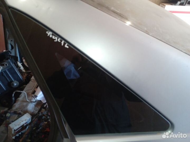 Форточка задняя правая Ford Focus 1