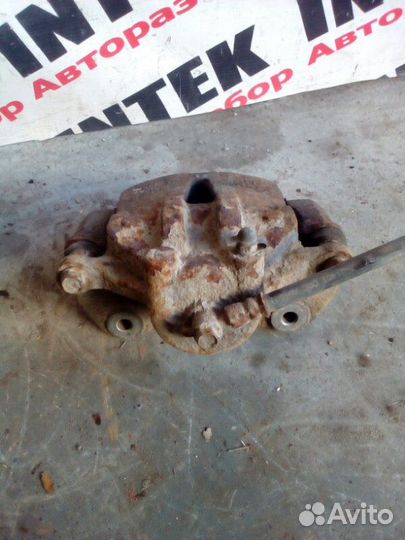 Суппорт передний левый Kia Ceed 2009