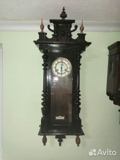 Старинные настенные часы