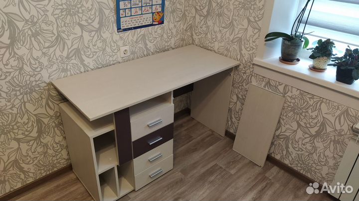 Стол письменный/компьютерный