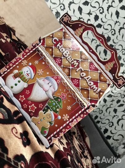 Коробка новогодняя подарочная для конфет