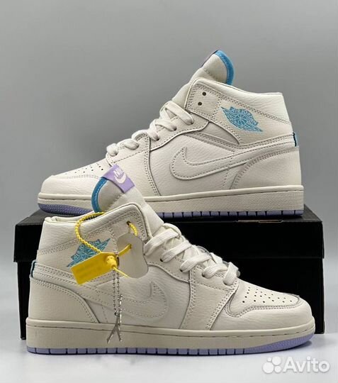 Кроссовки женские Nike Air Jordan 1