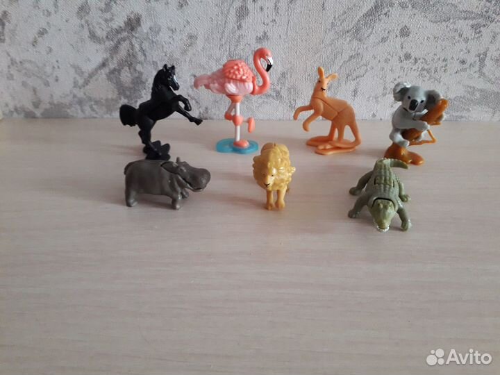 Киндер сюрприз natoons 2022