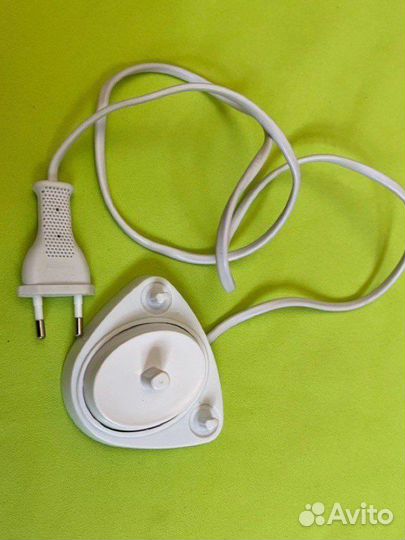 Зарядное устройство Оral-b для электро-щётки