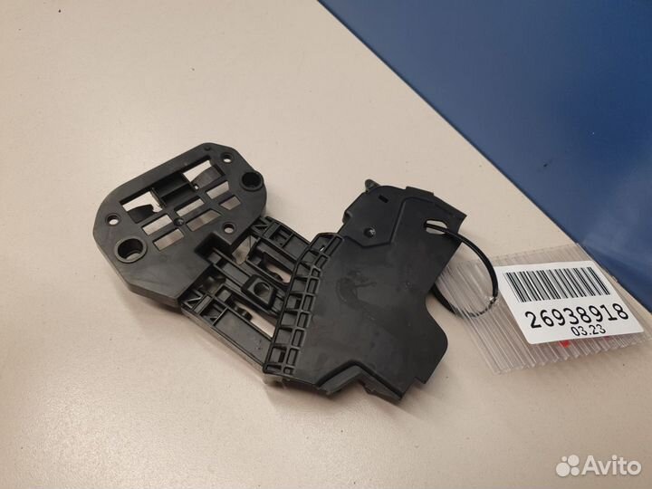 Кронштейн замка двери передний правый Mercedes A-klasse W176 2012-2018