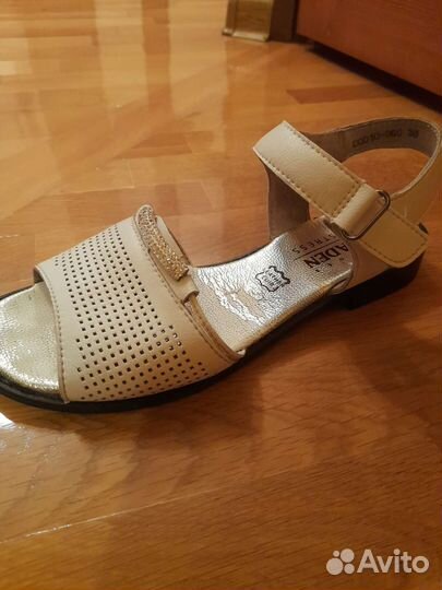 Босоножки женские кожаные 38 размер