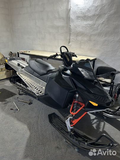 BRP SKI-DOO summit 154 Rev XP 600 e-tec