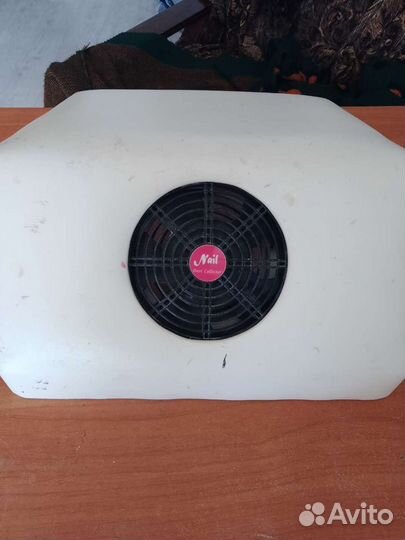 Вытяжка для маникюра и педикюра