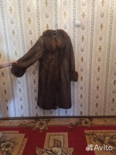 Шуба мутоновая с капюшоном