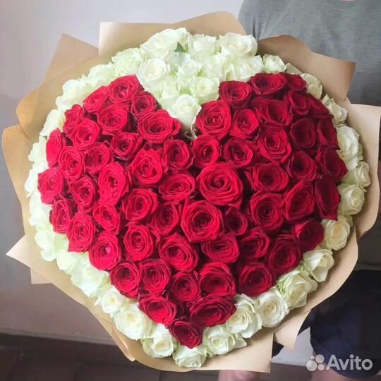 Розы Сердце из роз Доставка цветов