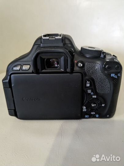 Зеркальный фотоаппарат canon eos 600d с сумкой