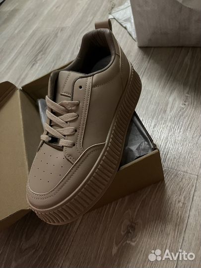 Кроссовки новые 36,37,38,39