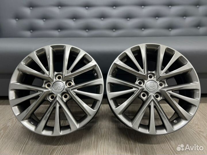 Диски литые H524F R17 5x114.3 на Toyota Camry