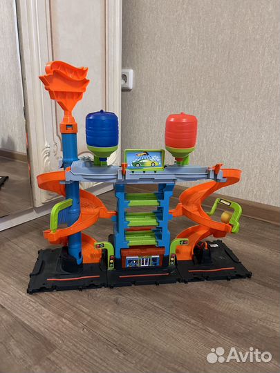 Автомойка Hot Wheels City Mega Tower