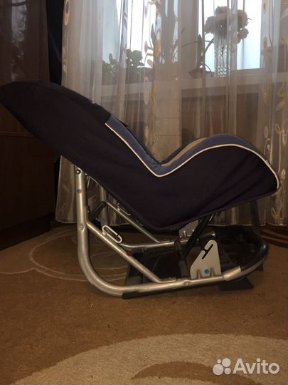 Детское автомобильное кресло brevi