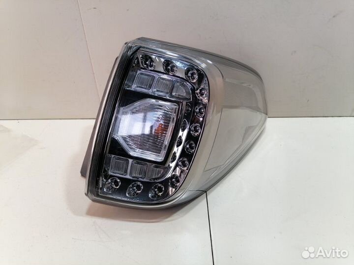 Стоп-сигнал правый Nissan Patrol Y62 VK56DE 2010