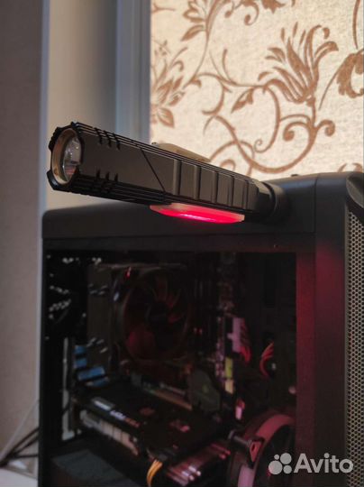 Светодиодный многофункциональный фонарь